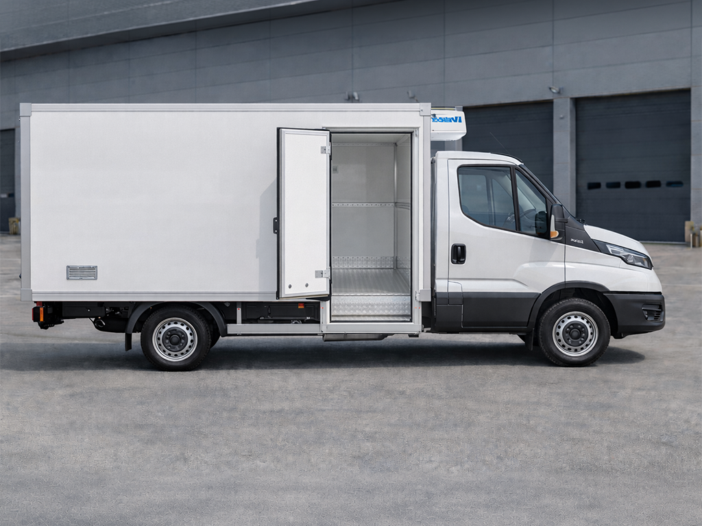 Furgone Box con sponda - Van Trust, Noleggio Auto, Van e Furgoni a Mantova e provincia