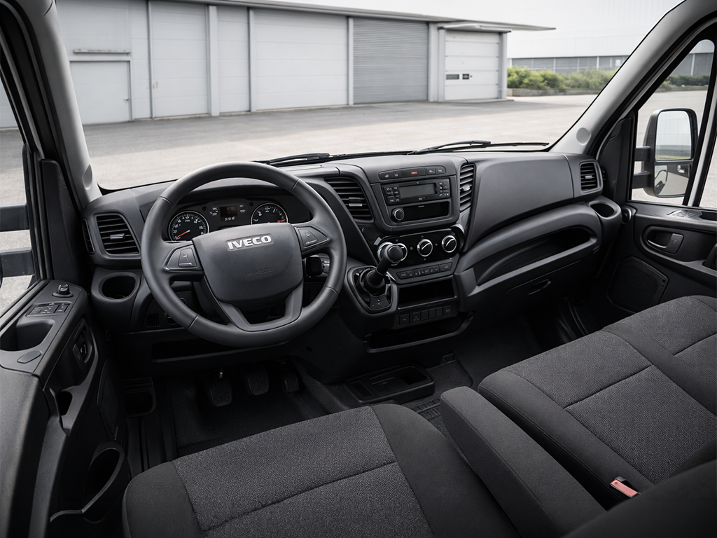 noleggio furgone centina telo - Van Trust Mantova