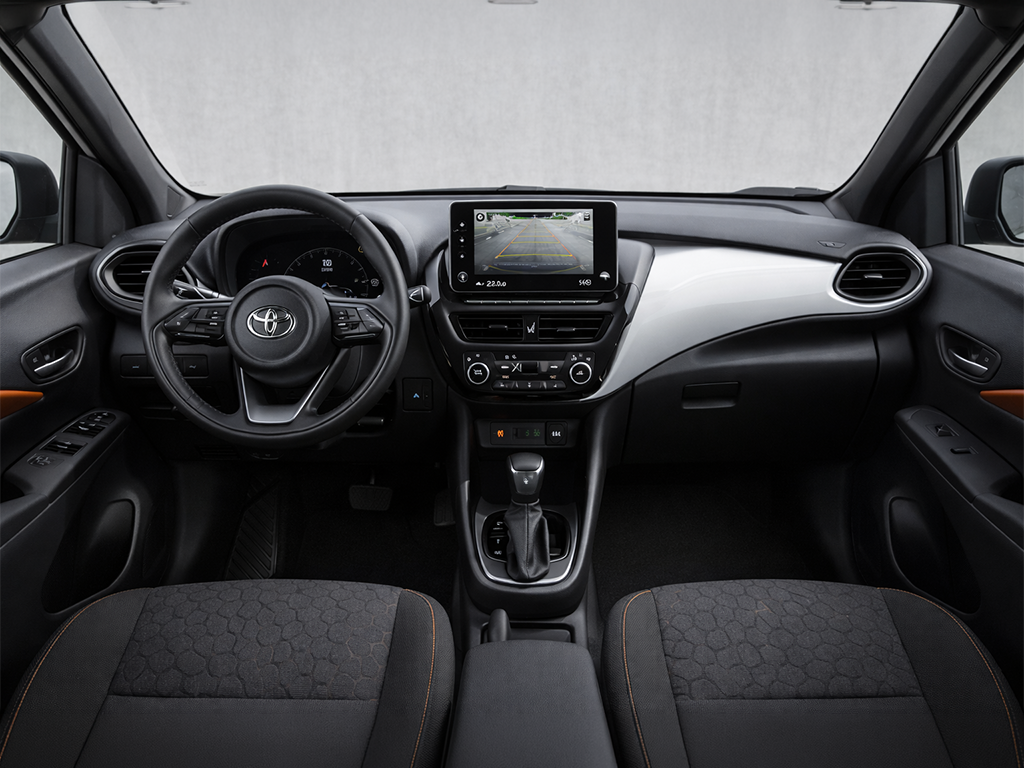 city car toyota aygo x - Noleggio auto e furgoni Van Trust a Mantova