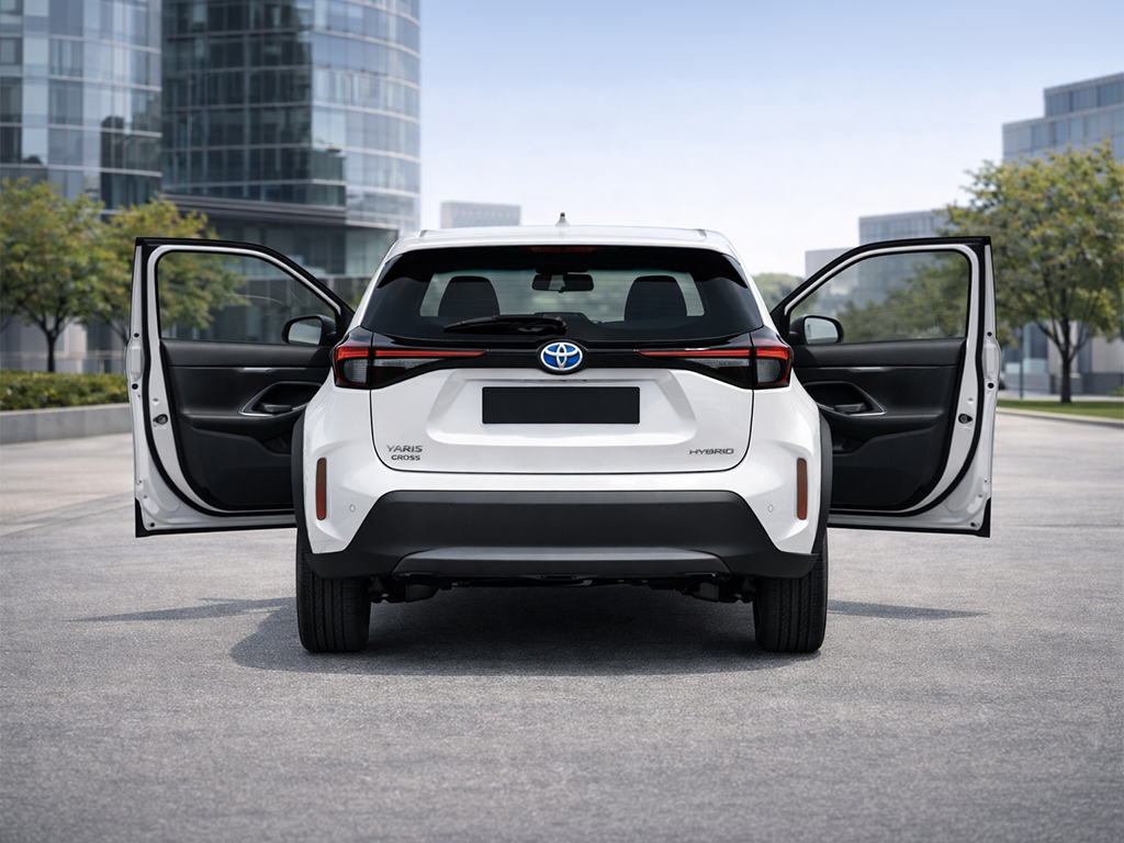 mini suv yaris cross hybrid - Noleggio auto e Furgoni Van Trust a Mantova, Modena, Reggio Emilia, Verona, Parma