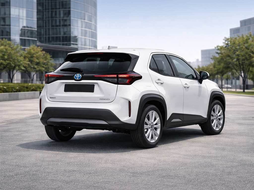 mini suv yaris cross hybrid - Noleggio auto e Furgoni Van Trust a Mantova, Modena, Reggio Emilia, Verona, Parma