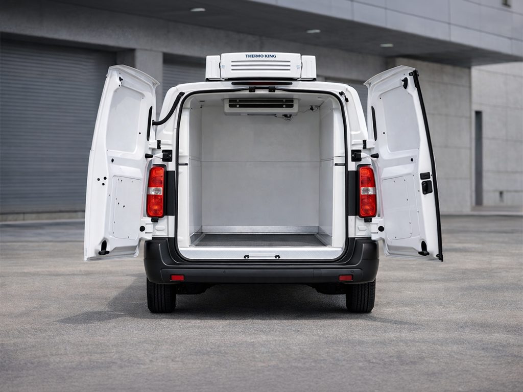 Mini Van Long Frigo - Van Trust, Noleggio Auto, Van e Furgoni a Mantova e provincia