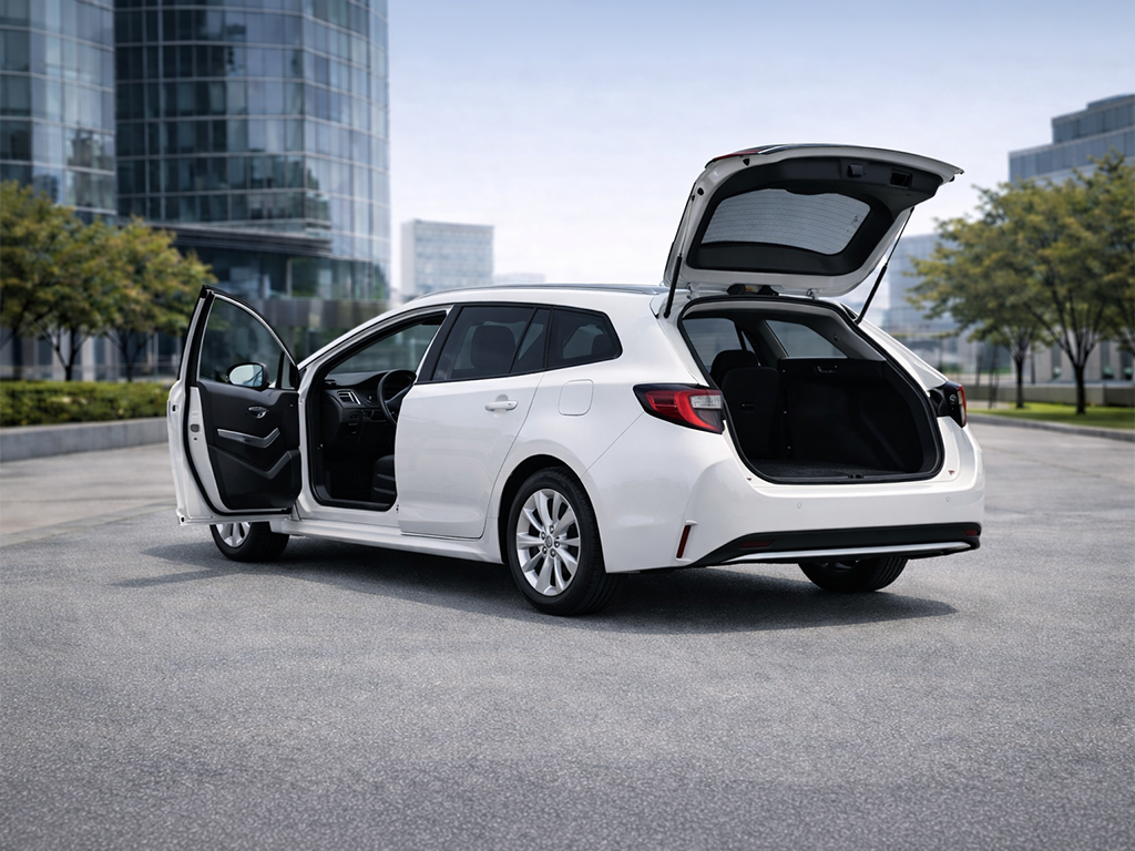 Toyota Corolla Hybrid SW - Noleggio auto e furgoni a Mantova, Verona, Cremona, Reggio Emilia, Modena