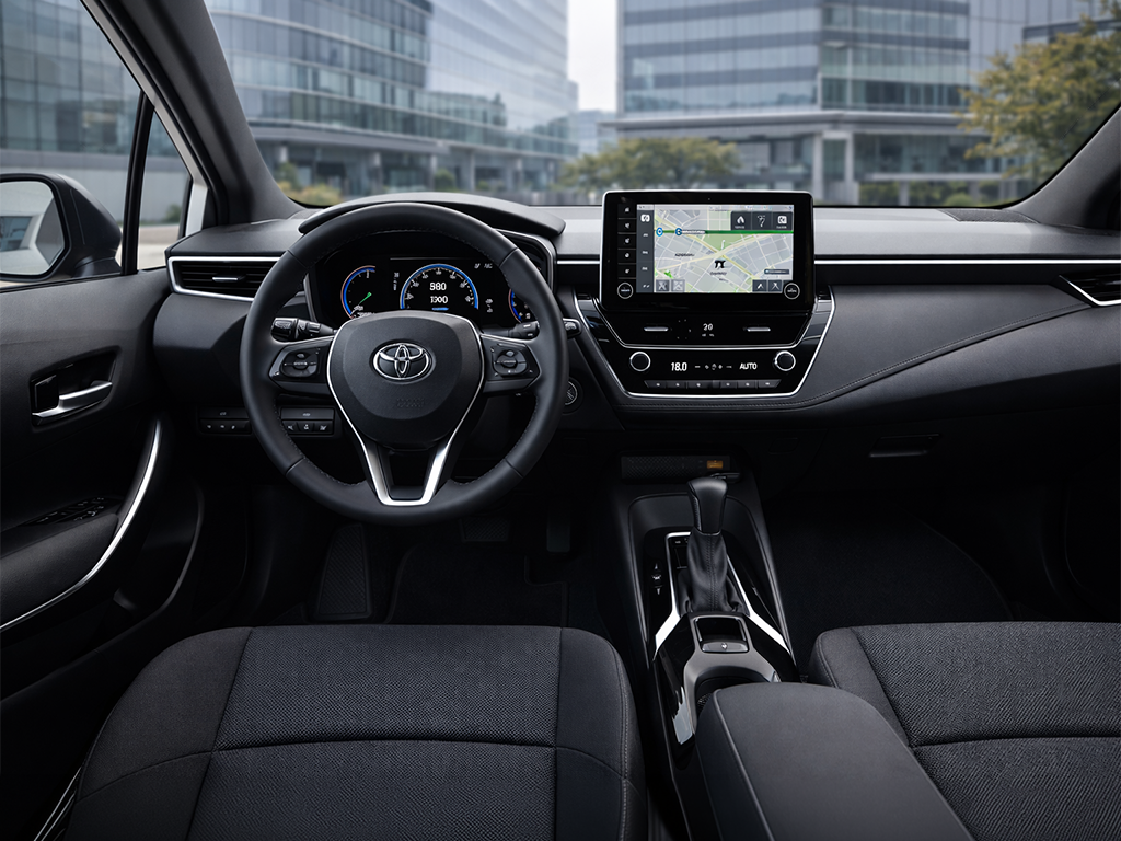 Toyota Corolla Hybrid SW - Noleggio auto e furgoni a Mantova, Verona, Cremona, Reggio Emilia, Modena