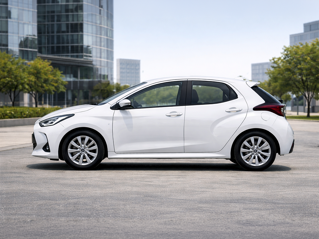 mini suv yaris cross hybrid front - Noleggio auto e Furgoni Van Trust a Mantova, Modena, Reggio Emilia, Verona, Parma