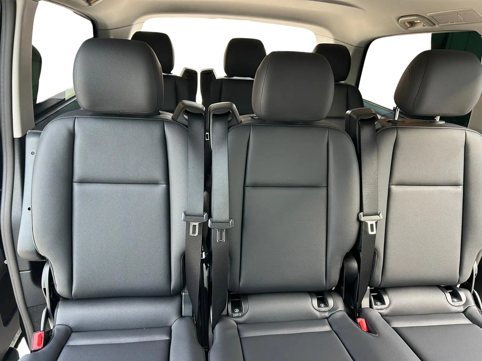 Pulmino Mercedes Vito 9 Posti - Noleggio auto e furgoni a Mantova, Verona, Cremona, Reggio Emilia, Modena